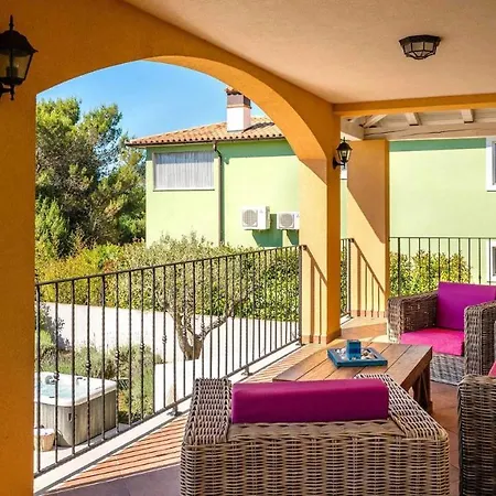 Modern With Swimming Pool In