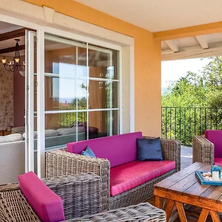 Modern With Swimming Pool In Rakalj