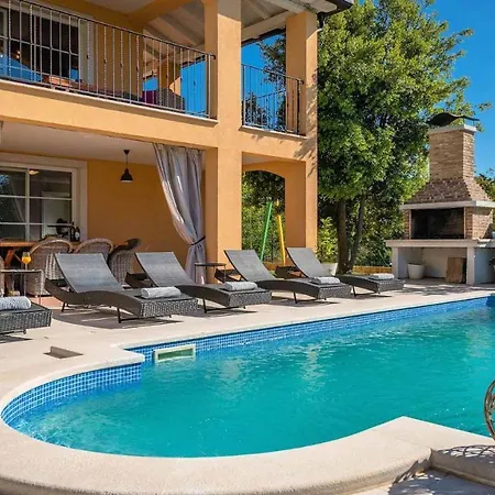 Modern With Swimming Pool In Villa Rakalj